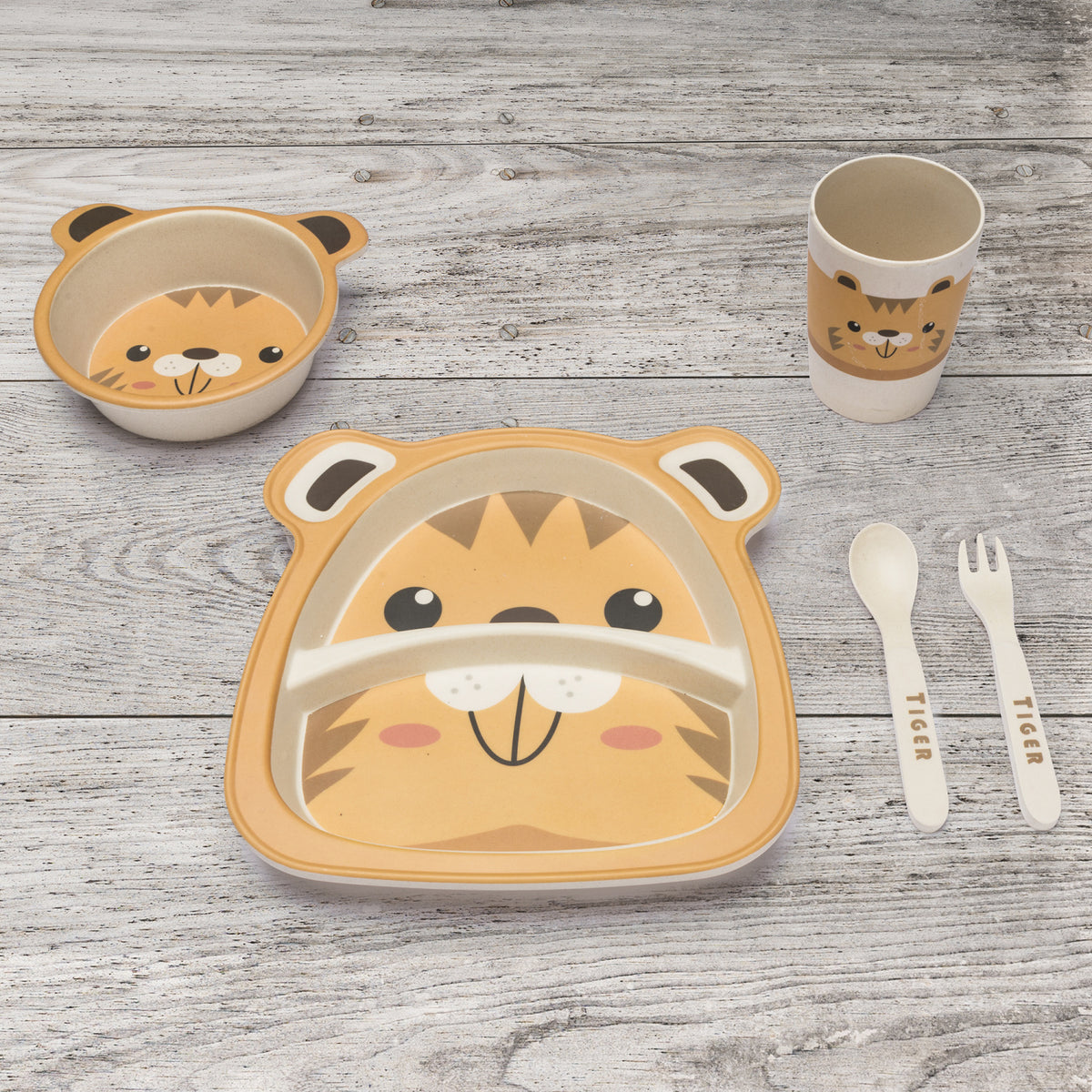 Kindergeschirr-Set Tiger, komplett in Wohnraumansicht #Variante_Tiger